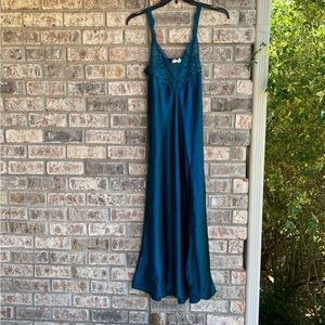 🍒💣 Vintage Victoria Secret Gold Crown lingerie